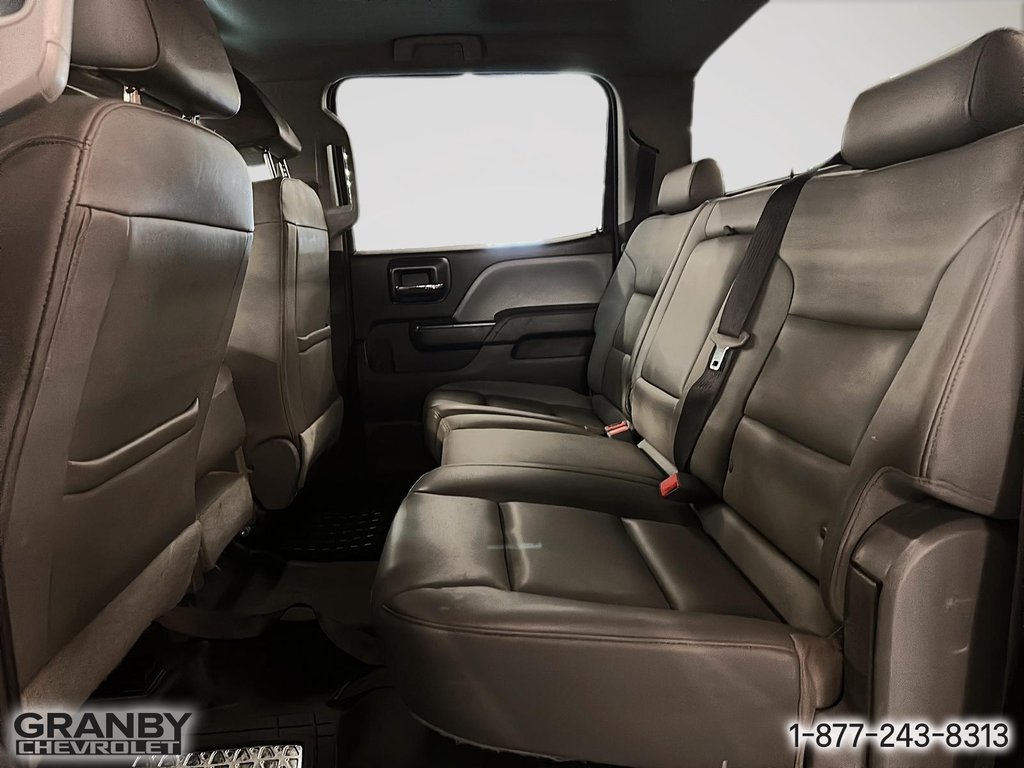 2019 Chevrolet Silverado 2500HD in Granby, Quebec - 13 - w1024h768px