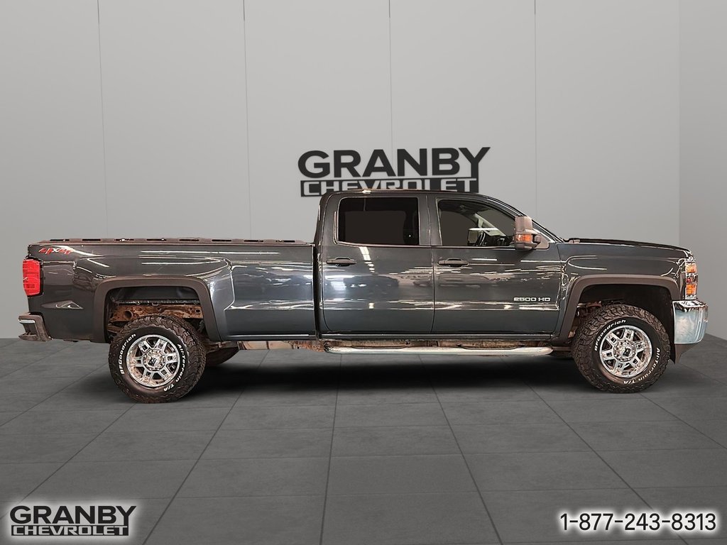 2019 Chevrolet Silverado 2500HD in Granby, Quebec - 4 - w1024h768px