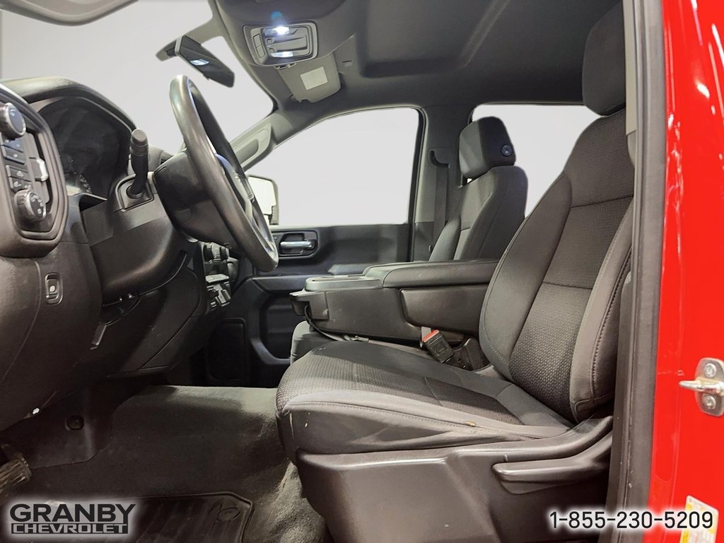 2020 Chevrolet Silverado 2500HD in Granby, Quebec - 10 - w1024h768px