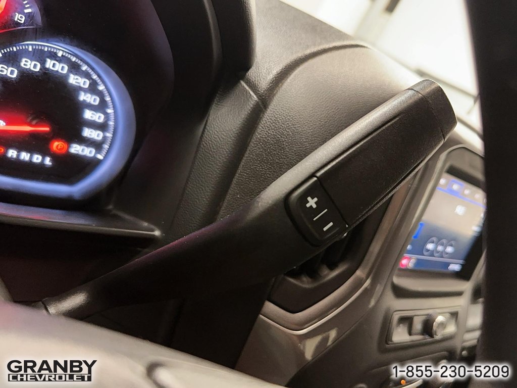 2020 Chevrolet Silverado 2500HD in Granby, Quebec - 16 - w1024h768px