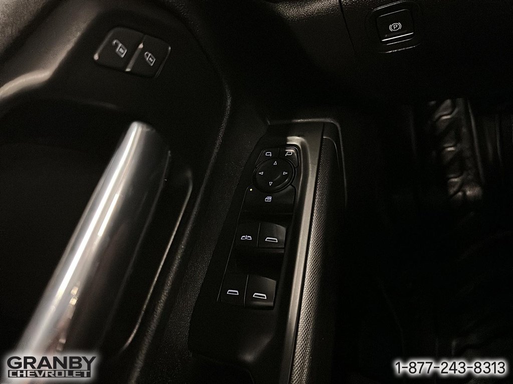 2020 Chevrolet Silverado 2500HD Work Truck CRECAB DIESEL in Granby, Quebec - 14 - w1024h768px