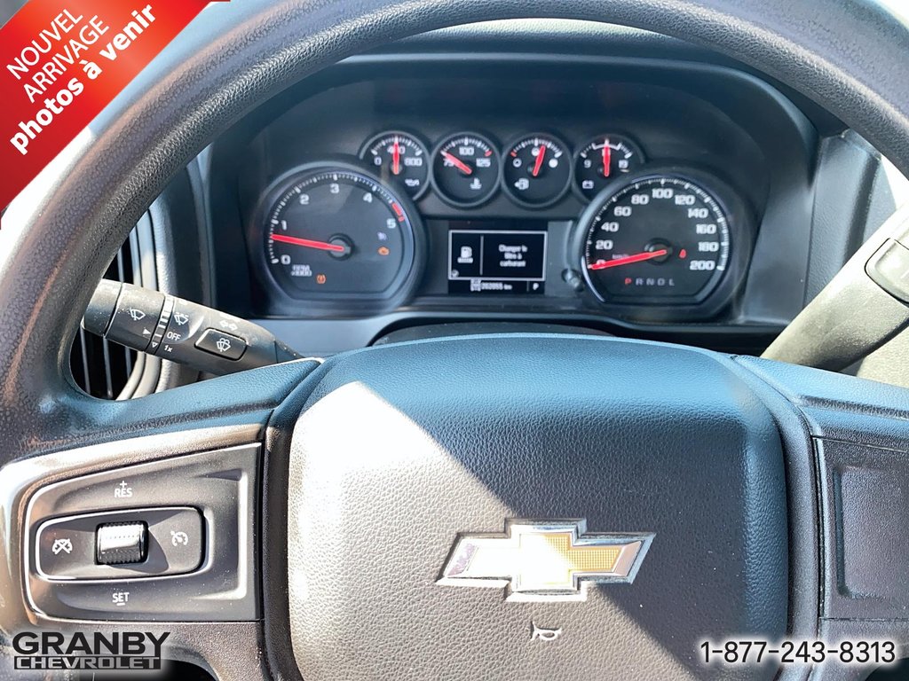 2020 Chevrolet Silverado 2500HD in Granby, Quebec - 11 - w1024h768px