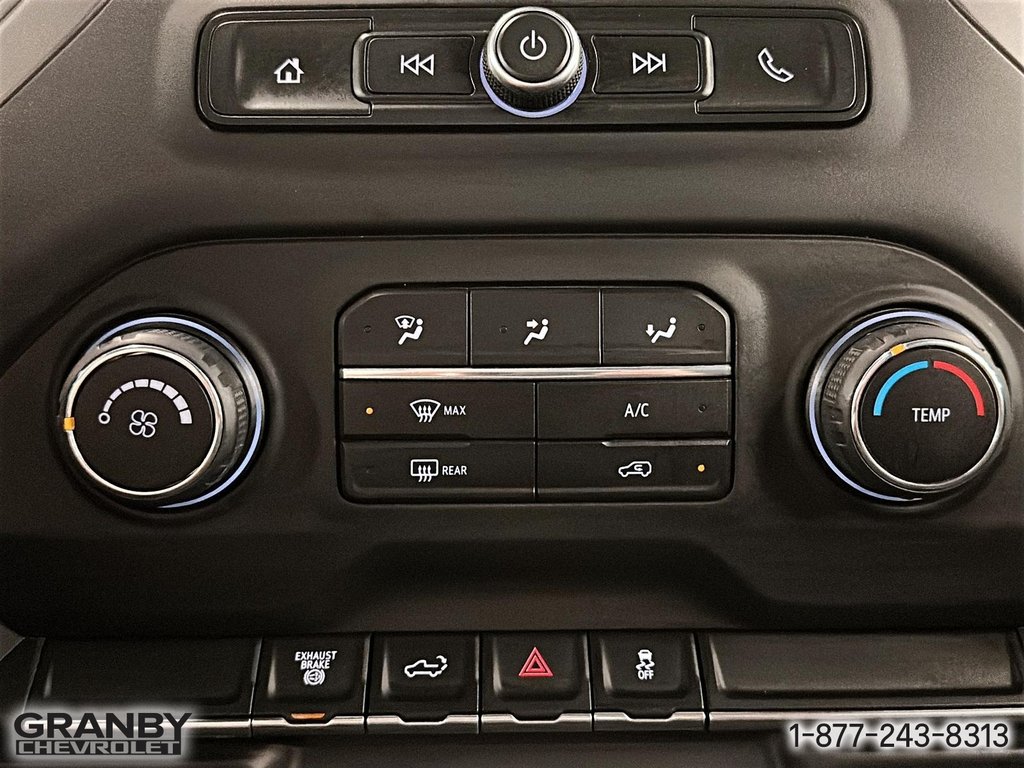 2020 Chevrolet Silverado 2500HD Work Truck CRECAB DIESEL in Granby, Quebec - 17 - w1024h768px