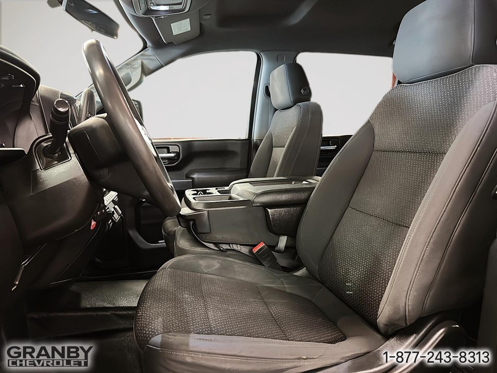 2020 Chevrolet Silverado 2500HD Work Truck CRECAB DIESEL in Granby, Quebec - 11 - w1024h768px