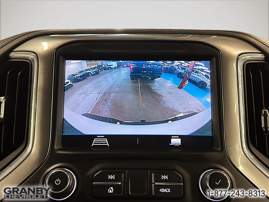 2021 Chevrolet Silverado 2500HD in Granby, Quebec - 22 - w1024h768px