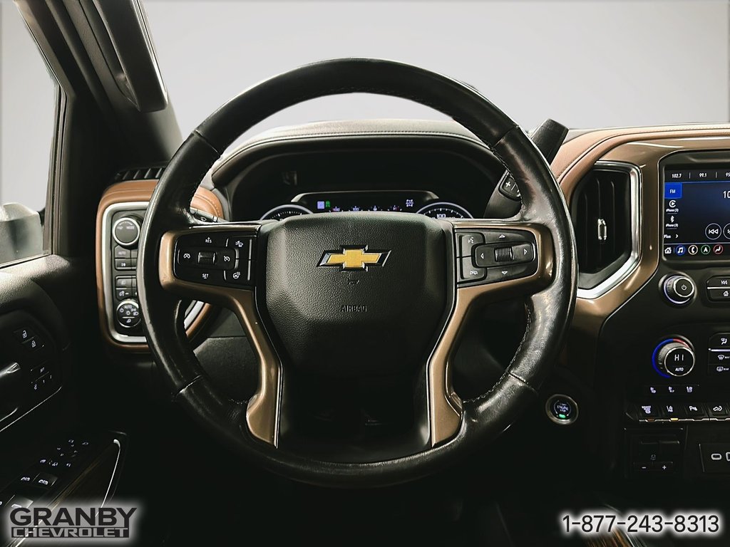 2022 Chevrolet Silverado 2500HD in Granby, Quebec - 15 - w1024h768px