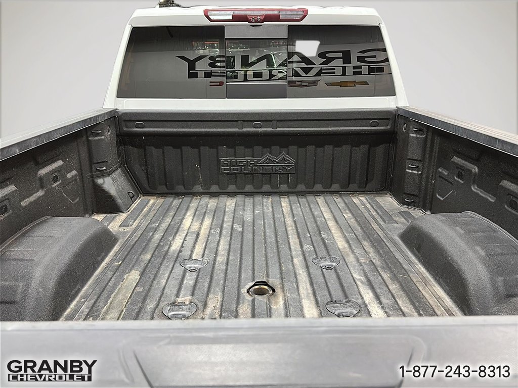 2022 Chevrolet Silverado 2500HD in Granby, Quebec - 10 - w1024h768px