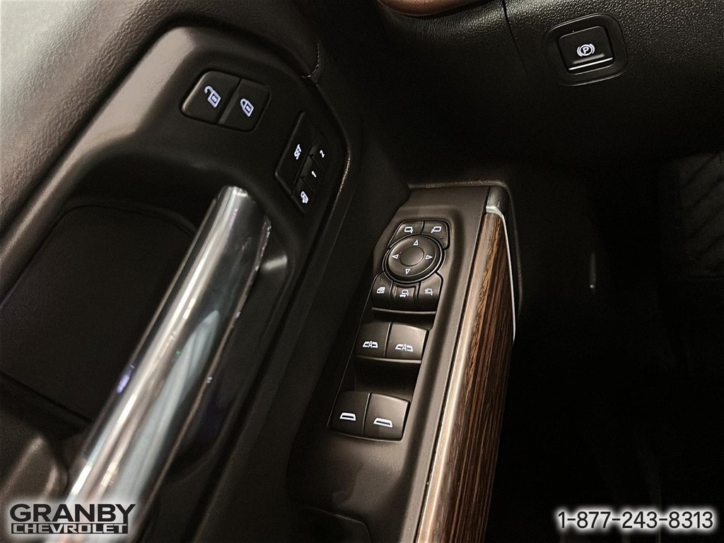 2022 Chevrolet Silverado 2500HD in Granby, Quebec - 15 - w1024h768px