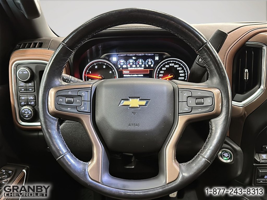 2022 Chevrolet Silverado 2500HD in Granby, Quebec - 17 - w1024h768px