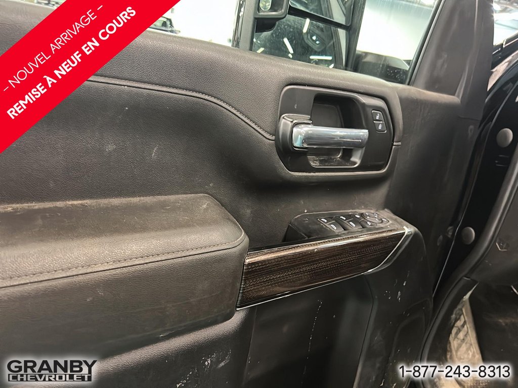 2022 Chevrolet Silverado 2500HD LT crewcab boite 8 PIED moteur duramax in Granby, Quebec - 5 - w1024h768px