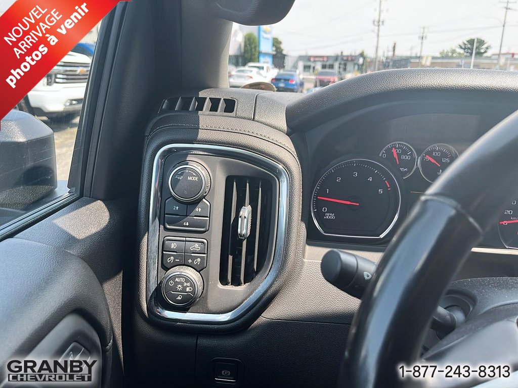 2023 Chevrolet Silverado 2500HD in Granby, Quebec - 12 - w1024h768px
