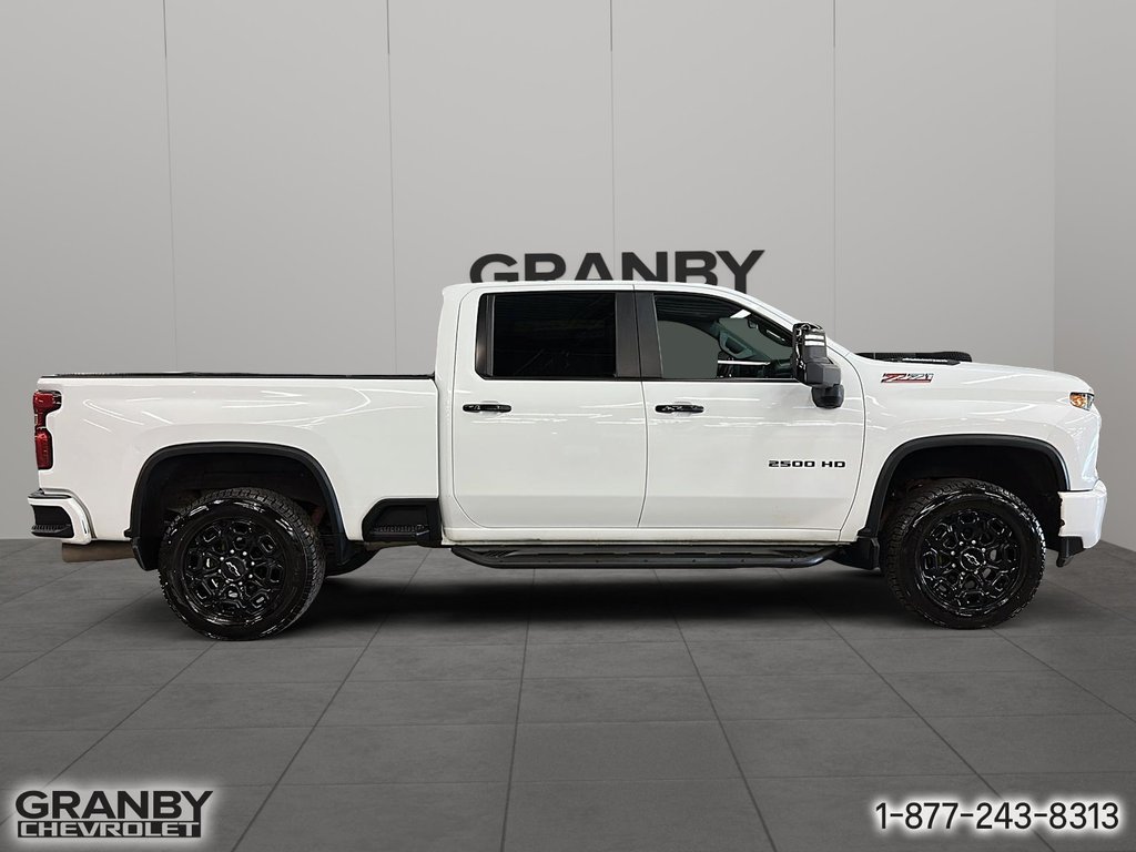 2023 Chevrolet Silverado 2500HD LT CREWCAB BOITE 6.6 DIESEL in Granby, Quebec - 4 - w1024h768px