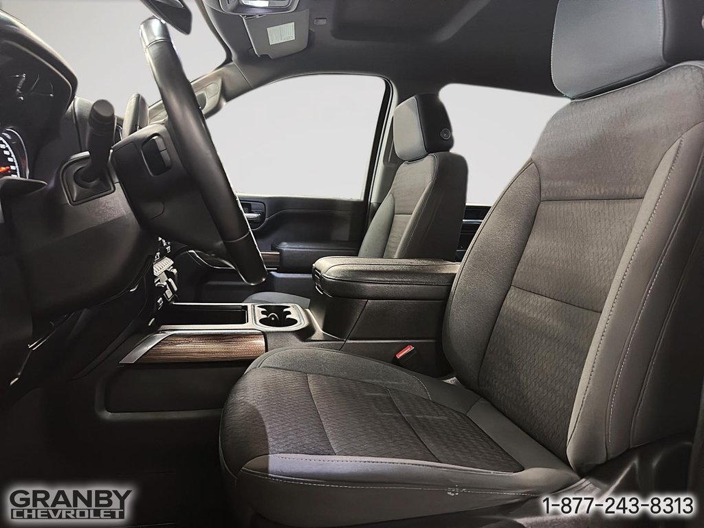 2023 Chevrolet Silverado 2500HD LT CREWCAB BOITE 6.6 DIESEL in Granby, Quebec - 11 - w1024h768px