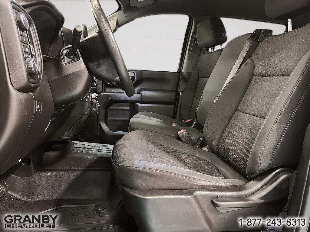 2023 Chevrolet Silverado 2500HD in Granby, Quebec - 12 - w1024h768px