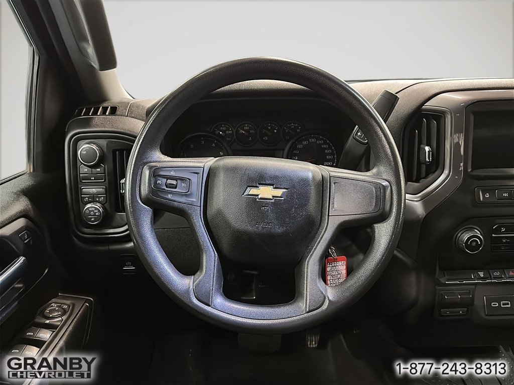 2023 Chevrolet Silverado 2500HD in Granby, Quebec - 17 - w1024h768px