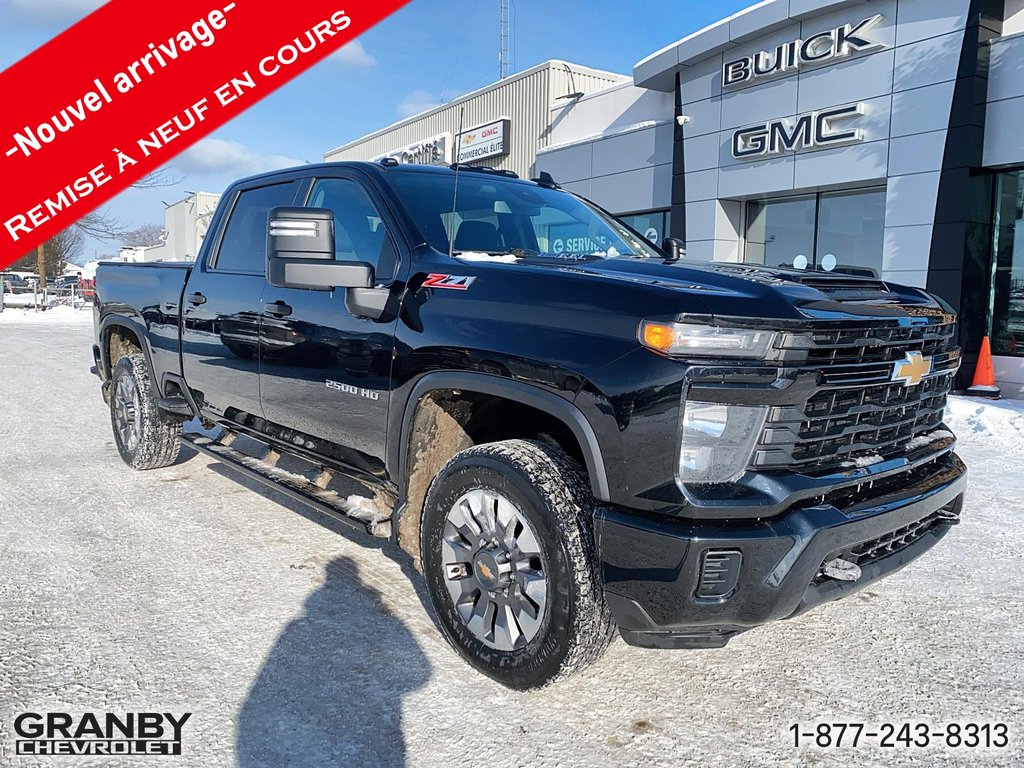 2024 Chevrolet Silverado 2500HD Custom in Granby, Quebec - 3 - w1024h768px