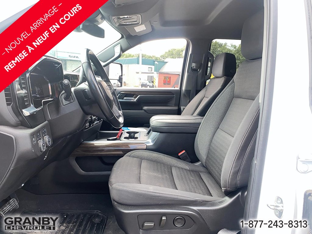 2024 Chevrolet Silverado 2500HD LT crewcab diesel BOITE 6.6 in Granby, Quebec - 10 - w1024h768px