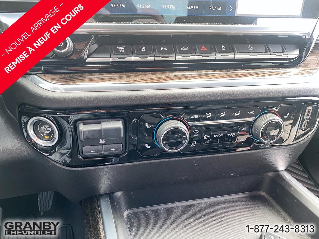 2024 Chevrolet Silverado 2500HD LT crewcab diesel BOITE 6.6 in Granby, Quebec - 14 - w1024h768px