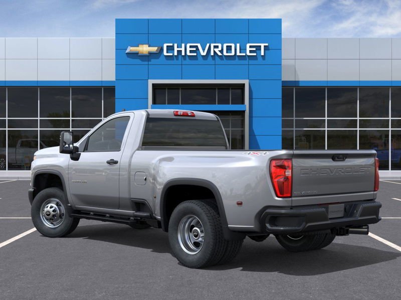 2026 Chevrolet Silverado 3500 HD in Granby, Quebec - 3 - w1024h768px