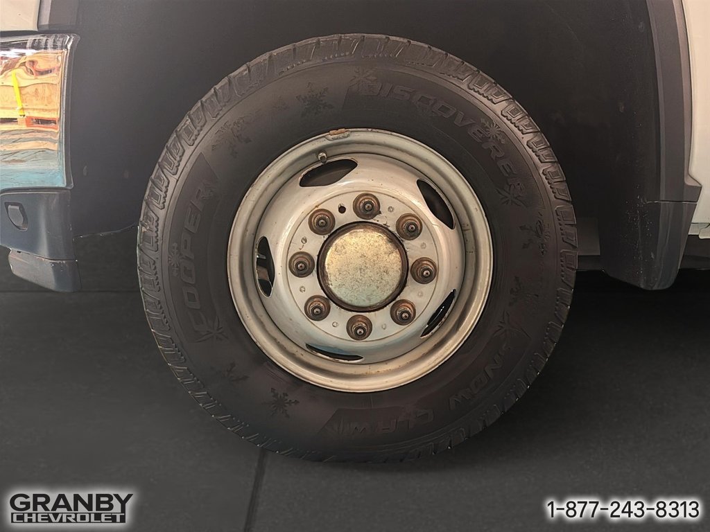 2020 Chevrolet Silverado 3500HD in Granby, Quebec - 9 - w1024h768px