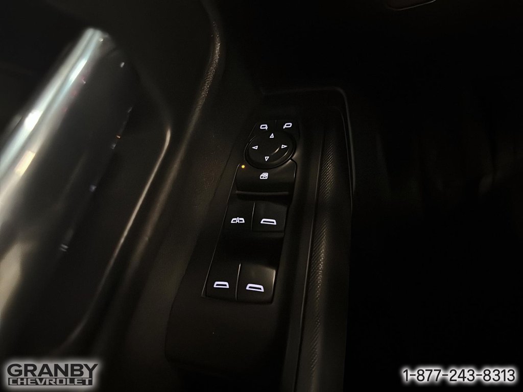 2020 Chevrolet Silverado 3500HD in Granby, Quebec - 13 - w1024h768px