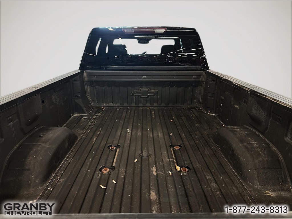 2021 Chevrolet Silverado 3500HD LT crewcab boite 8 pied diesel in Granby, Quebec - 10 - w1024h768px