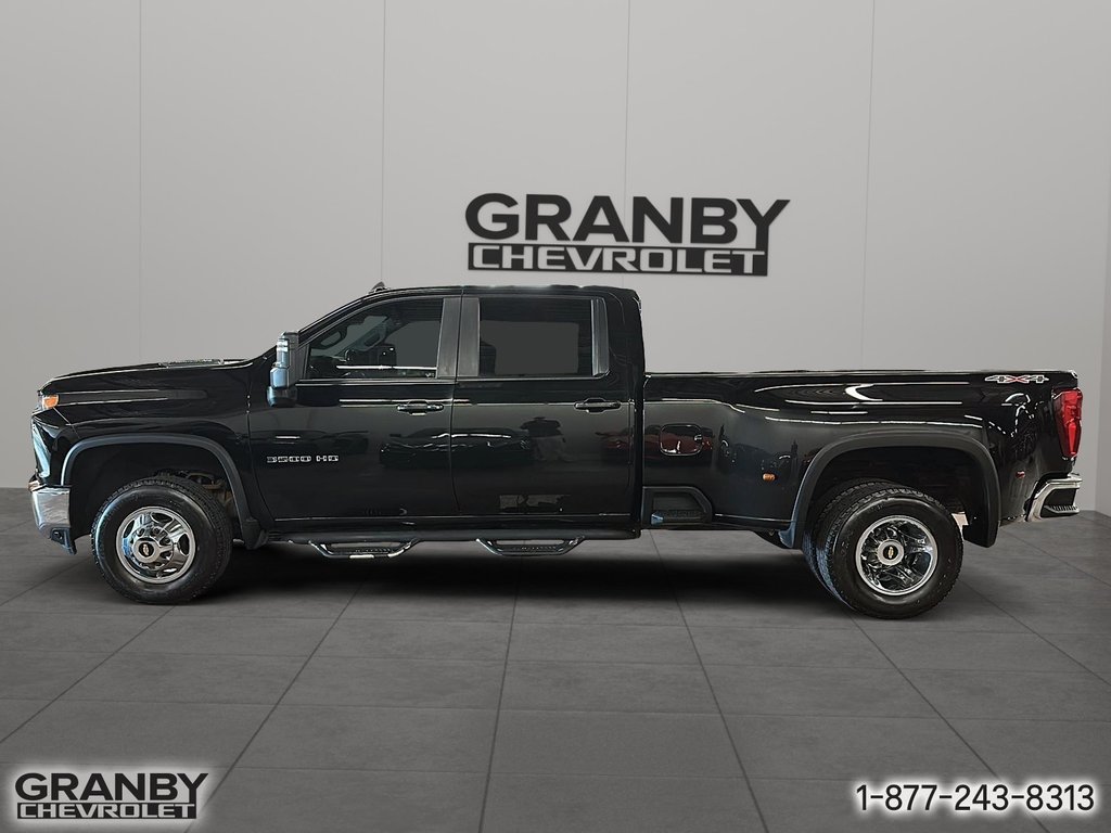 2021 Chevrolet Silverado 3500HD LT crewcab boite 8 pied diesel in Granby, Quebec - 9 - w1024h768px