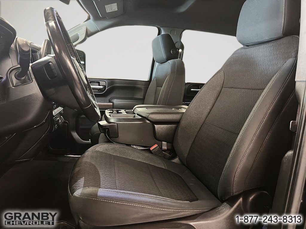 2021 Chevrolet Silverado 3500HD LT crewcab boite 8 pied diesel in Granby, Quebec - 12 - w1024h768px
