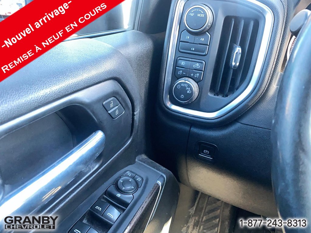 2021 Chevrolet Silverado 3500HD LT crewcab boite 8 pied diesel in Granby, Quebec - 13 - w1024h768px