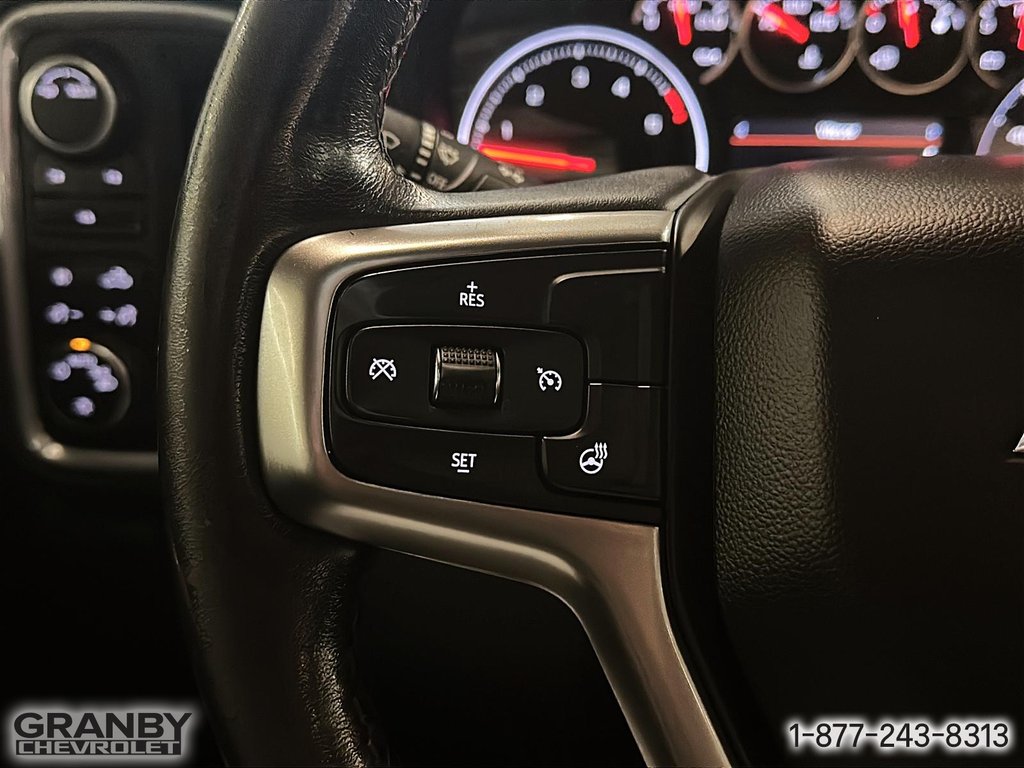 2021 Chevrolet Silverado 3500HD LT crewcab boite 8 pied diesel in Granby, Quebec - 23 - w1024h768px