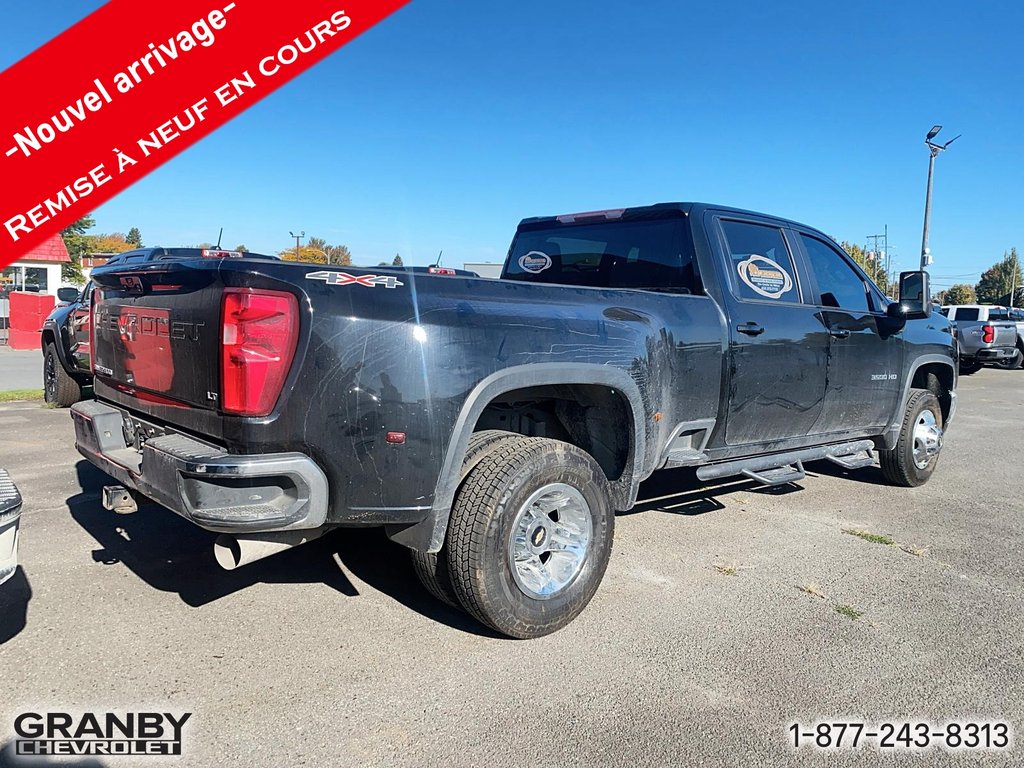 2021 Chevrolet Silverado 3500HD LT crewcab boite 8 pied diesel in Granby, Quebec - 5 - w1024h768px