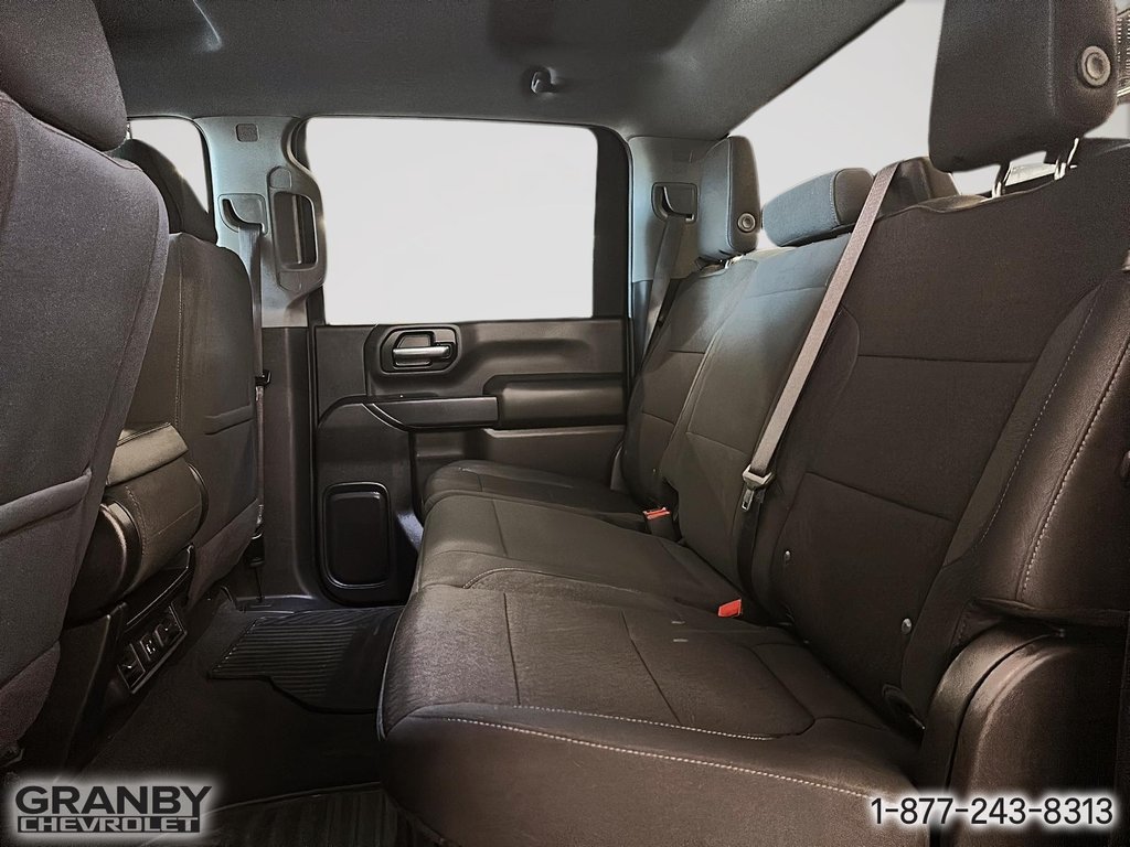 2021 Chevrolet Silverado 3500HD LT crewcab boite 8 pied diesel in Granby, Quebec - 13 - w1024h768px