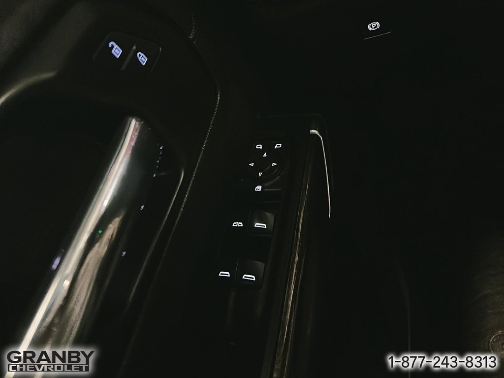 2021 Chevrolet Silverado 3500HD LT crewcab boite 8 pied diesel in Granby, Quebec - 15 - w1024h768px
