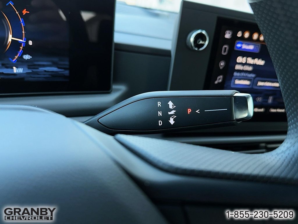 2024 Chevrolet Silverado EV in Granby, Quebec - 15 - w1024h768px