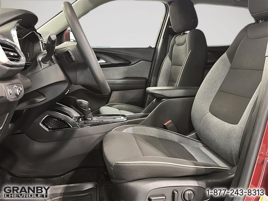 2023 Chevrolet Trailblazer LT awd in Granby, Quebec - 12 - w1024h768px