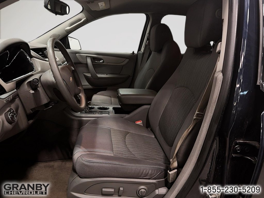 2016 Chevrolet Traverse in Granby, Quebec - 11 - w1024h768px