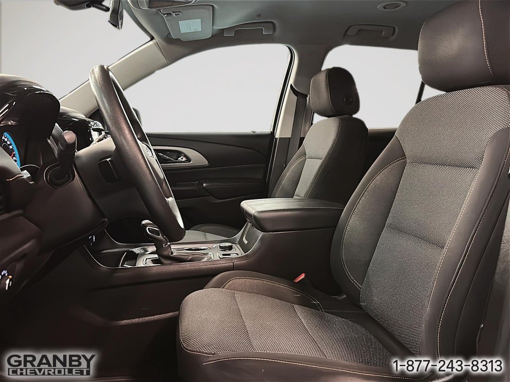 Chevrolet Traverse  2021 à Granby, Québec - 11 - w1024h768px