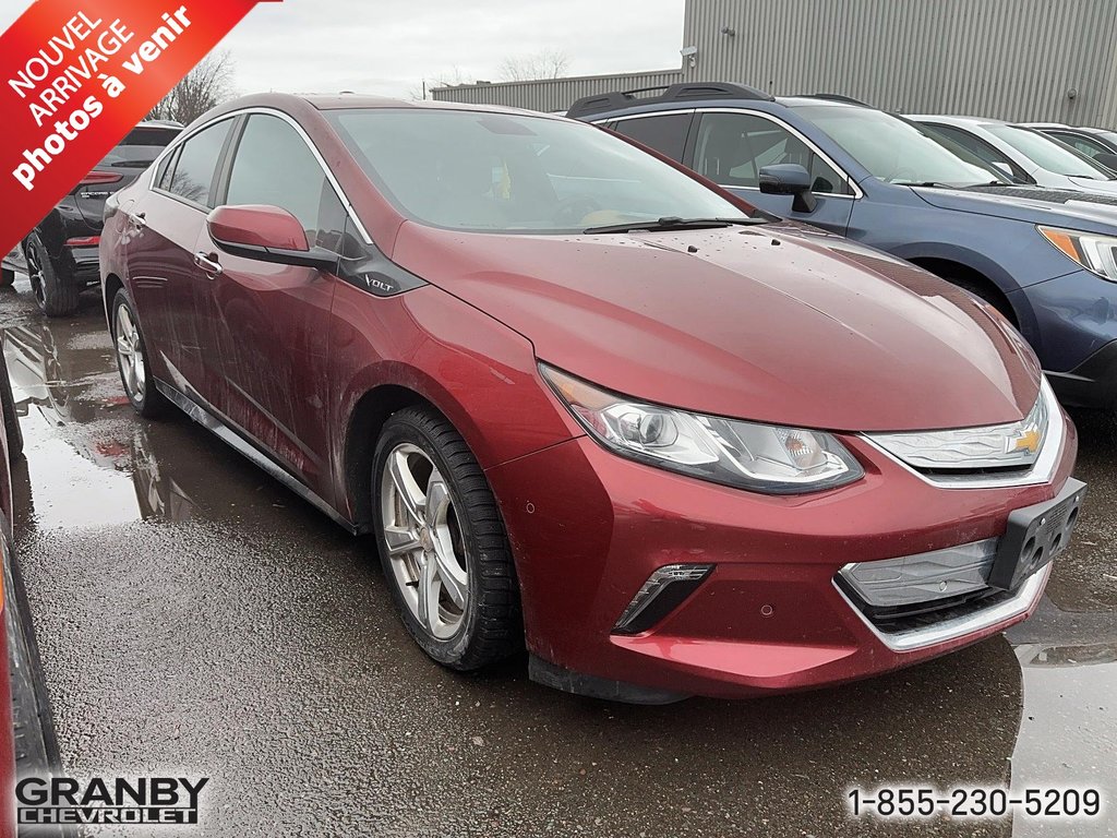 2017 Chevrolet Volt Premier in Granby, Quebec - 3 - w1024h768px