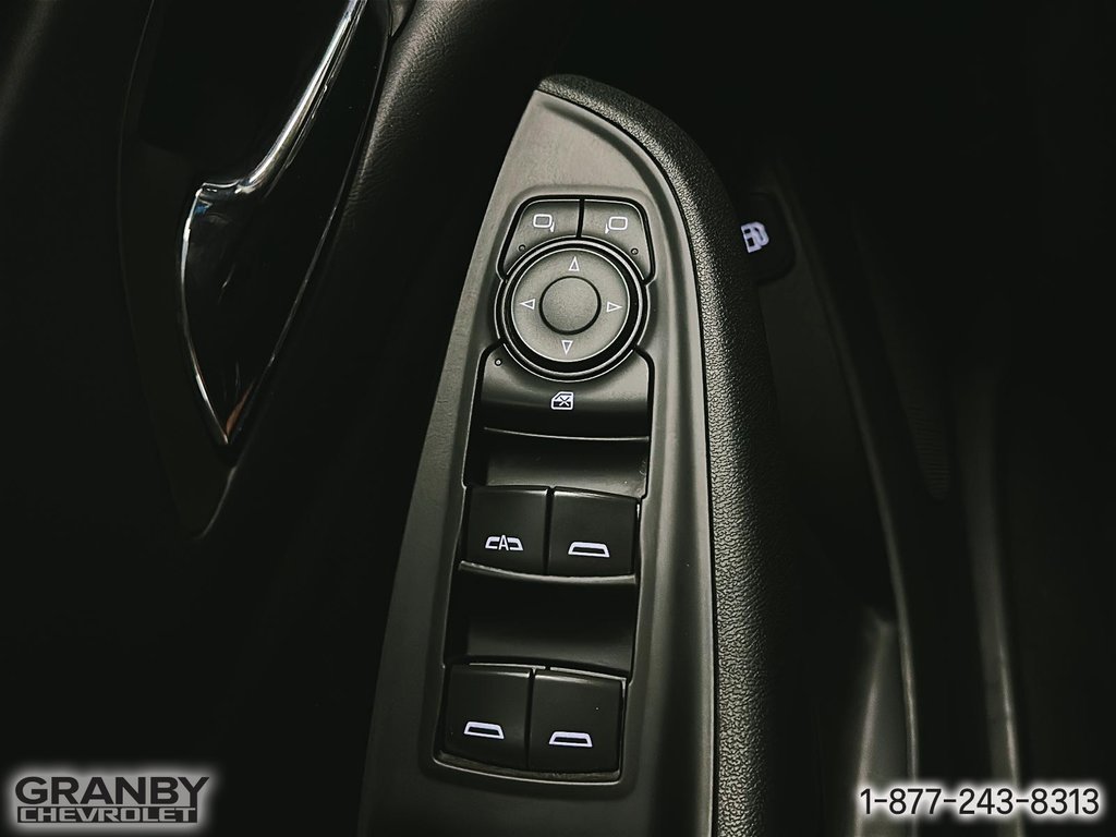 2018 Chevrolet Volt in Granby, Quebec - 14 - w1024h768px
