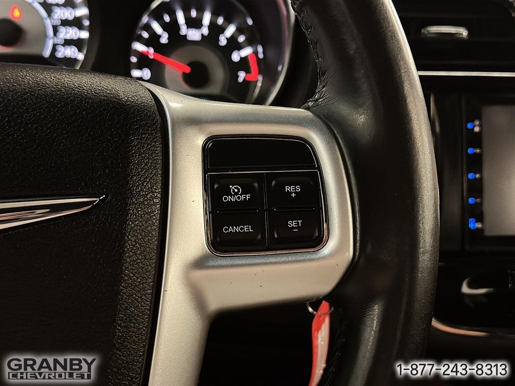 Chrysler 200 Touring VENDU TEL QUEL SANS GARANTIES 2012 à Granby, Québec - 21 - w1024h768px