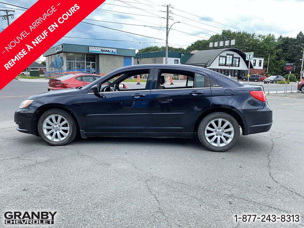 Chrysler 200  2012 à Granby, Québec - 8 - w1024h768px