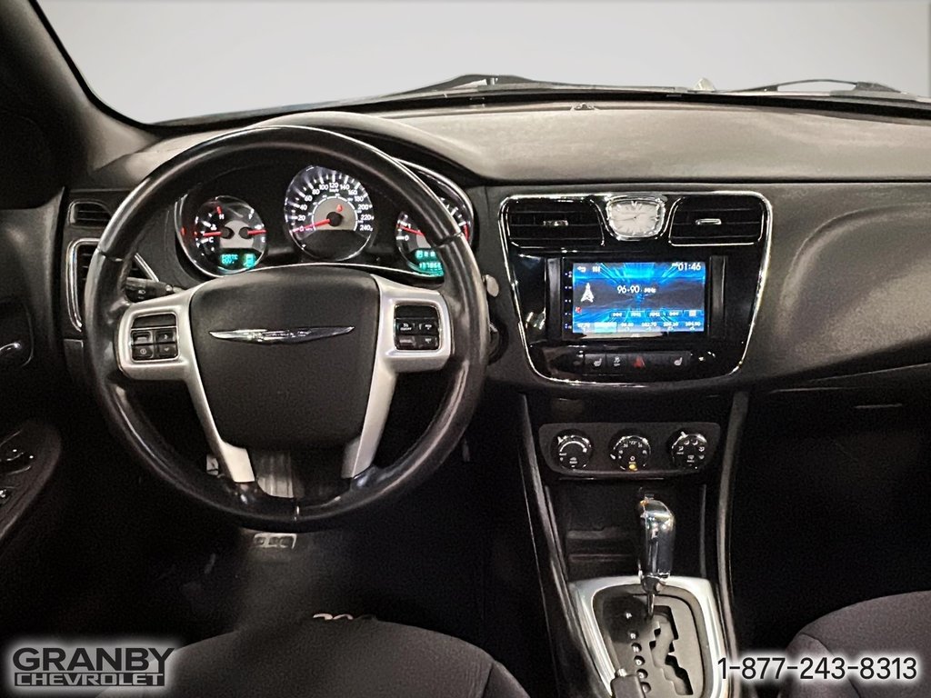 Chrysler 200 Touring VENDU TEL QUEL SANS GARANTIES 2012 à Granby, Québec - 12 - w1024h768px