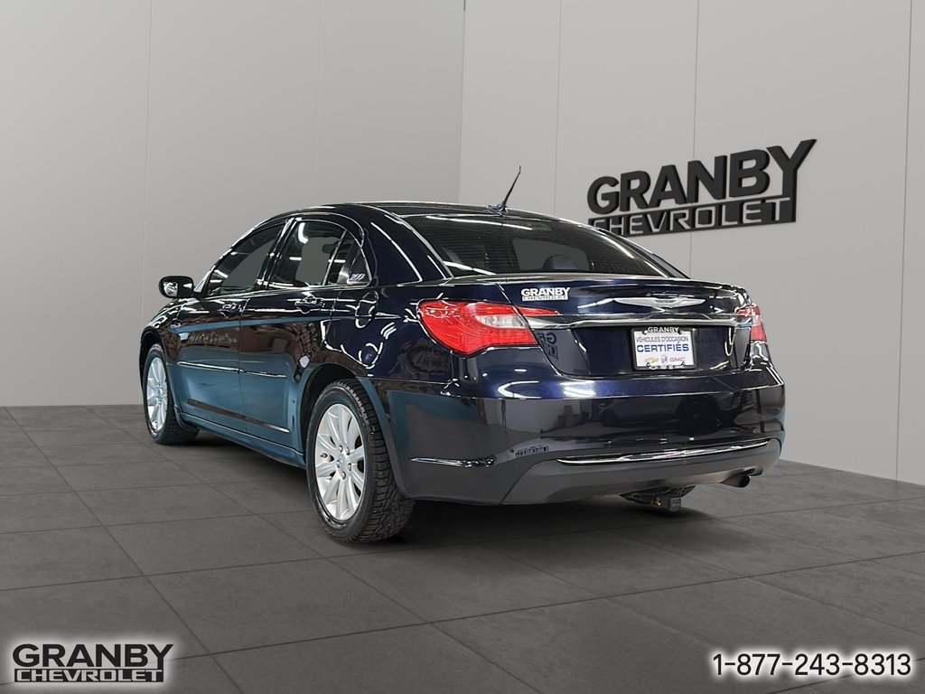 Chrysler 200 Touring VENDU TEL QUEL SANS GARANTIES 2012 à Granby, Québec - 7 - w1024h768px