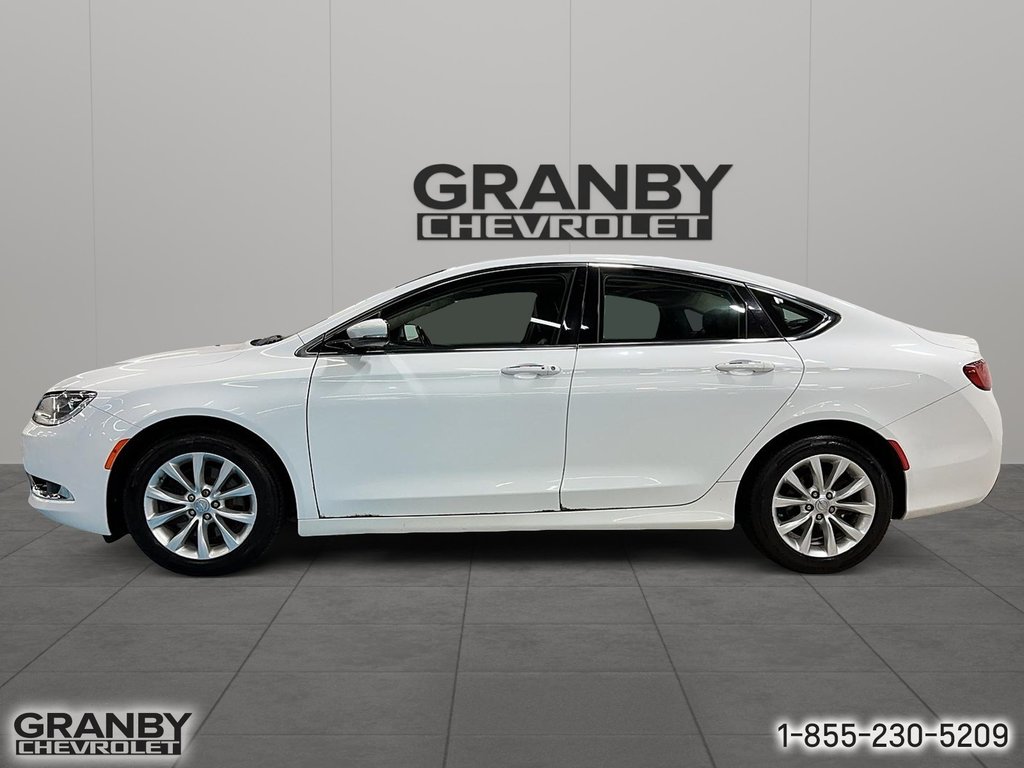 Chrysler 200  2015 à Granby, Québec - 5 - w1024h768px