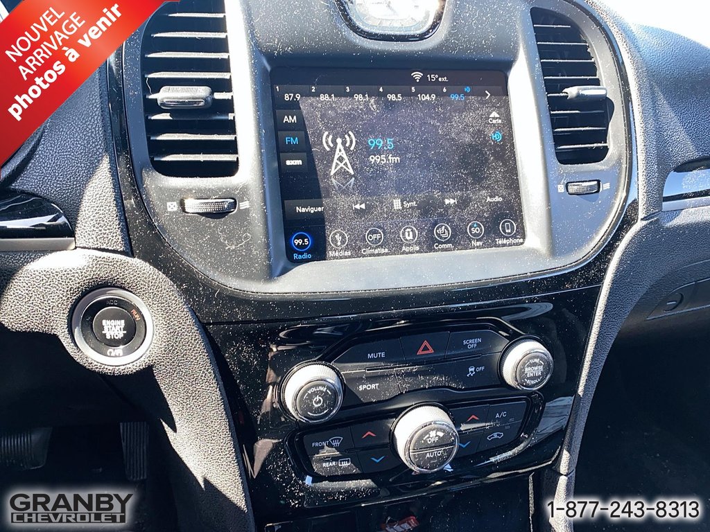 2018 Chrysler 300 S in Granby, Quebec - 9 - w1024h768px