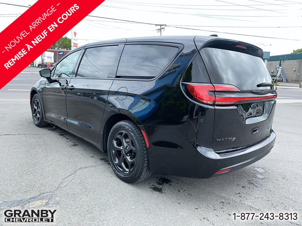 Chrysler Pacifica Hybrid  2022 à Granby, Québec - 7 - w1024h768px