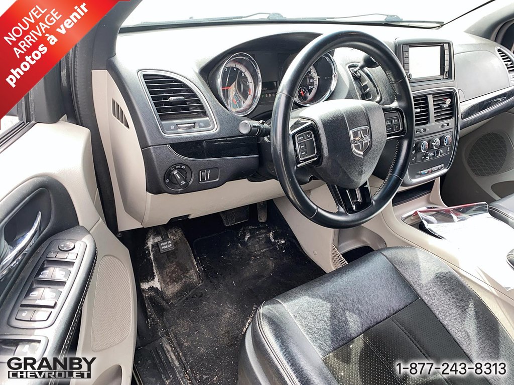 Dodge Grand Caravan SXT Premium Plus 2017 à Granby, Québec - 9 - w1024h768px