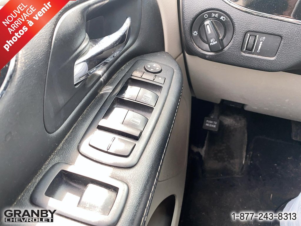 Dodge Grand Caravan SXT Premium Plus 2017 à Granby, Québec - 11 - w1024h768px