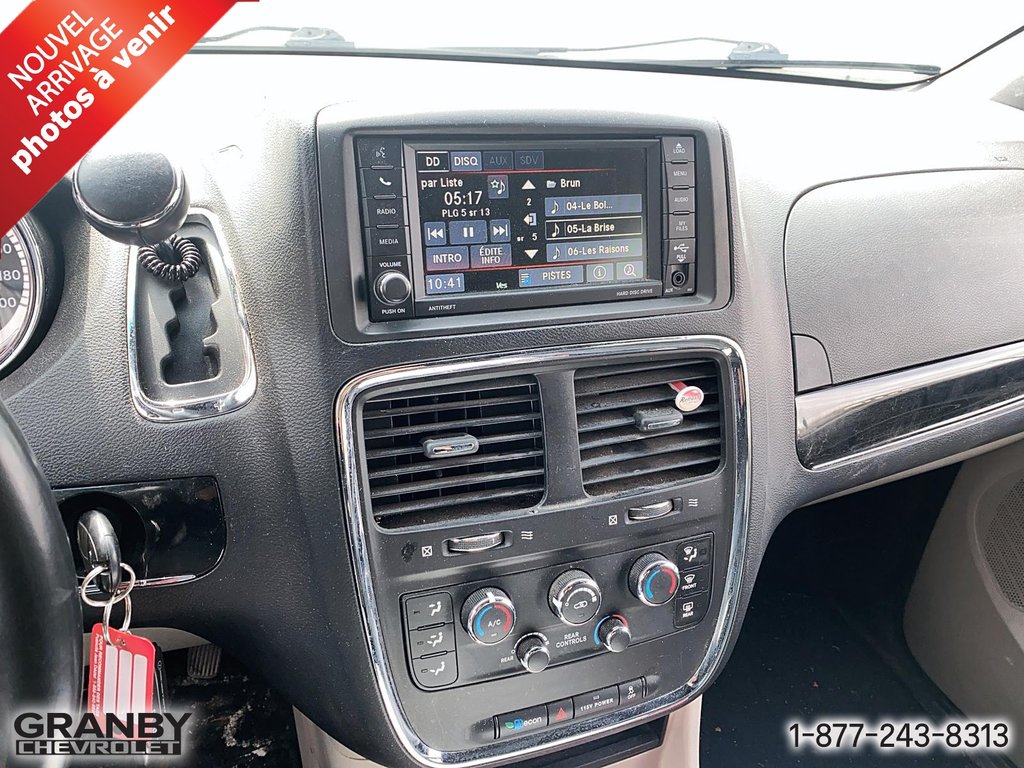 Dodge Grand Caravan SXT Premium Plus 2017 à Granby, Québec - 12 - w1024h768px