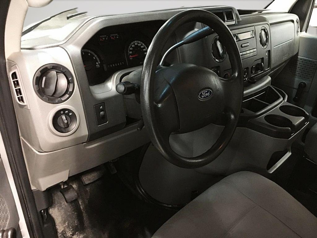 Ford E-Series Cutaway  2018 à Granby, Québec - 10 - w1024h768px